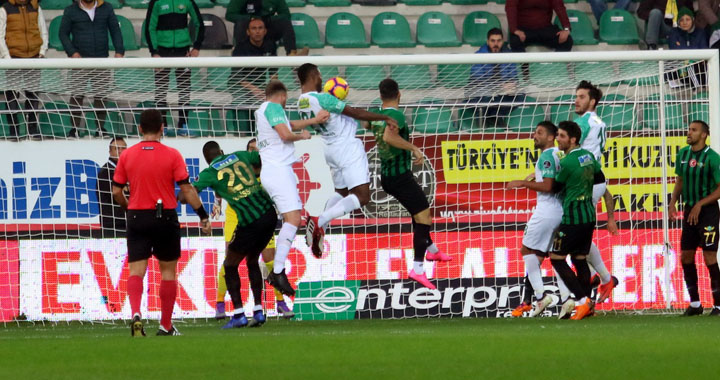 Akhisarspor baskın yedi 2-4