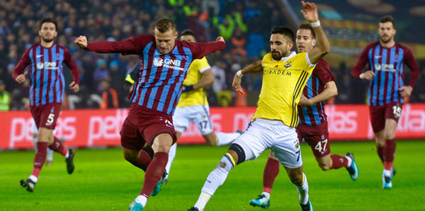 Fenerbahçe’ye Bir Darbe De Trabzonspor’dan
