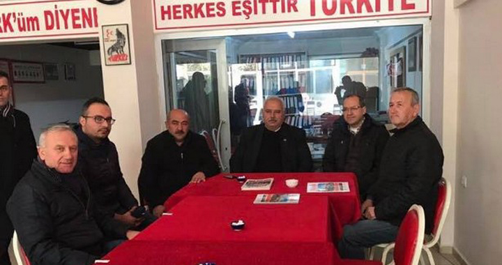 Ali Velestin, MHP İlçe Teşkilatını ziyaret etti
