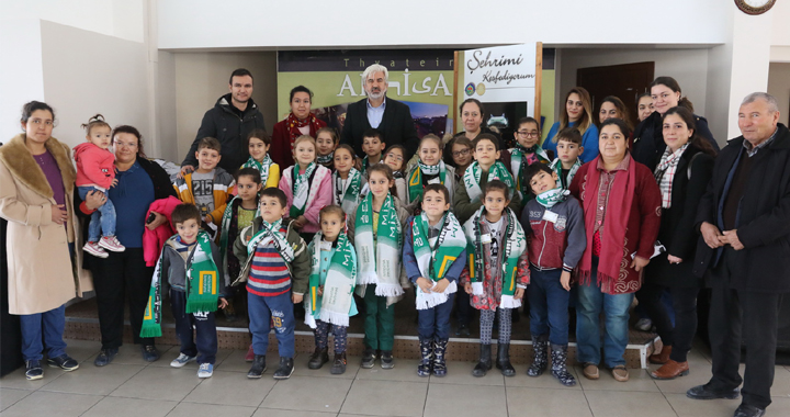 Akhisar’da öğrenciler şehrini keşfederek fahri rehber oldular