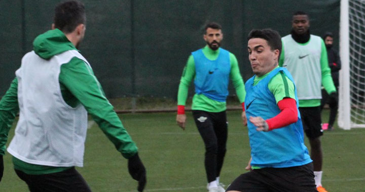 Antalya'da hazırlıklarını sürdüren Akhisarspor ilk hazırlık maçına çıkıyor