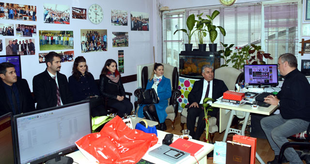 Ahmet Akbuğa, çalışan gazeteciler gününü kutladı