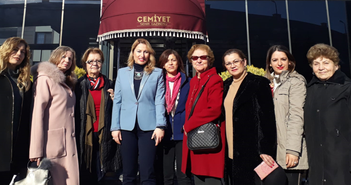 Akhisar’ın kadın sesleri projesi kapsamında Pınar Güney’i ziyaret ettiler