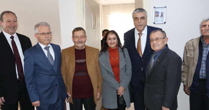 AK Parti Belediye Başkan Adayı Hüseyin Eryüksel’den huzurevi ziyareti