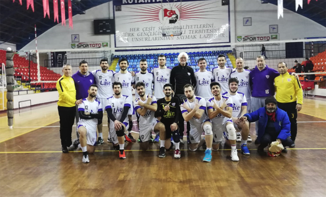 Akhisargücü voleybol A takımı 2’de 2 yaptı