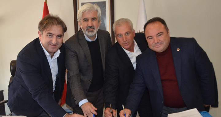 Akhisar Belediyesinde toplu iş sözleşmesi imzalandı