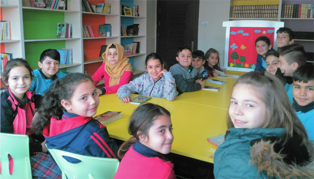 Atatürk Ortaokulunda Kütüphanede Buluşalım projesi