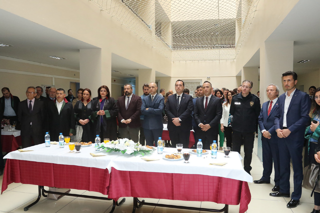 Akhisar’da 5 Nisan Avukatlar Günü kutlandı