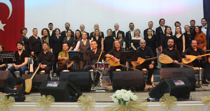 ASDER’in Türk Halk Müziği koro konseri dinleyenleri mest etti