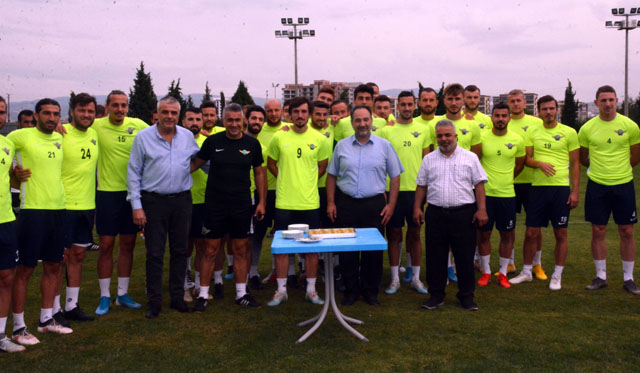 Müftü Mahmut Sami Türkmenoğlu, Akhisarspor’u ziyaret etti