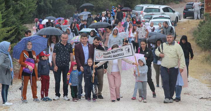 Zehra Muhittin Kavaklı Anaokulu doğa yürüyüşünde