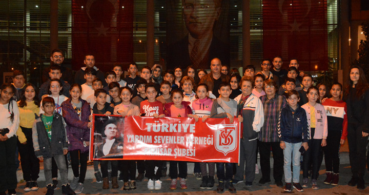 Şehit Ali Aksoy Ortaokulu öğrencileri Anıtkabir’i ziyaret etti