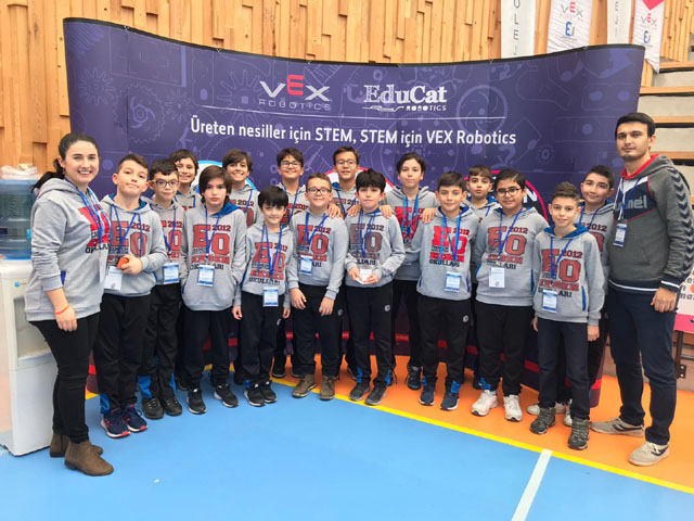 Eksen Okulları Vex IQ Turnuvasında Türkiye üçüncüsü oldu