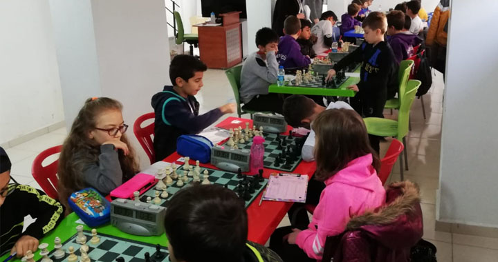 En iyi 32 Akhisarlı satranç turnuvası