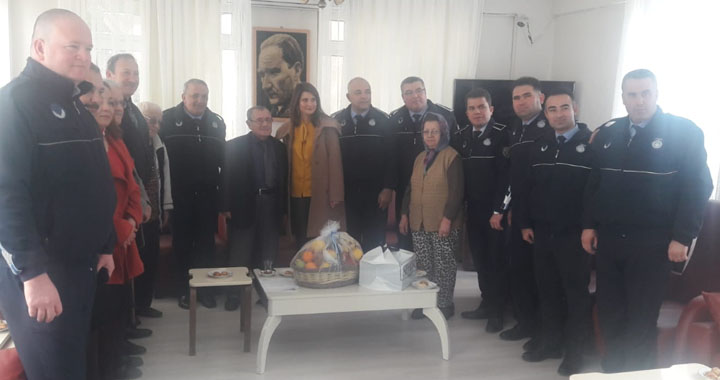 Akhisar Belediyesi Zabıta ve Güvenlik ekiplerinden huzurevi ziyareti