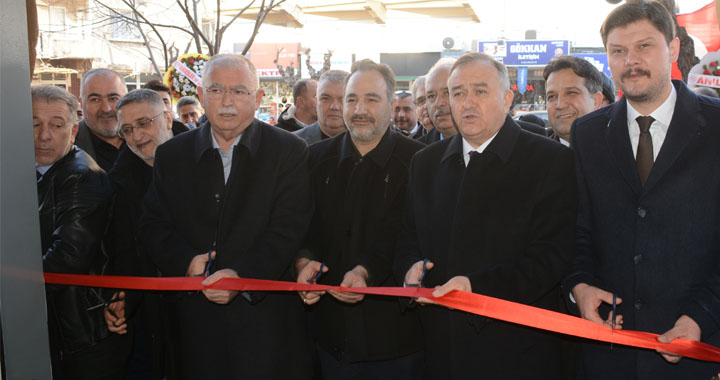 Akhisar'da Ege Ambalaj hizmete açıldı