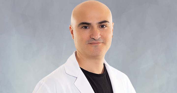 Uzman Doktor Süleyman Özselek, Özel Akhisar Hastanesi’nde hizmet vermeye başladı
