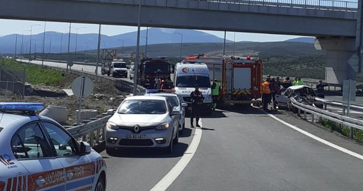 Akhisar’da kaza 3 ölü 1 yaralı