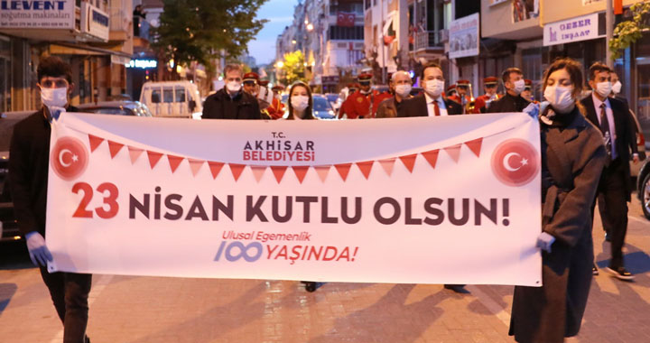 Akhisar’da 100. yıl coşkusu doyasıya yaşandı