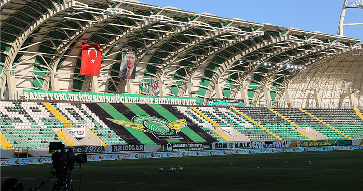 Akhisarspor, Yılmaz Vural için federasyondan haber bekliyor