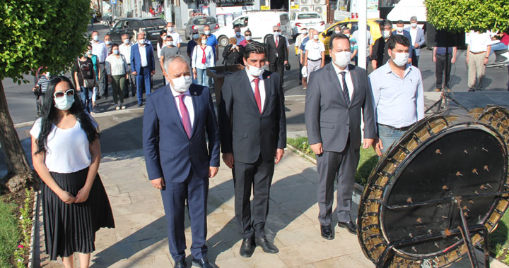 Akhisar’da CHP 97’inci kuruluş yıldönümünü kutladı