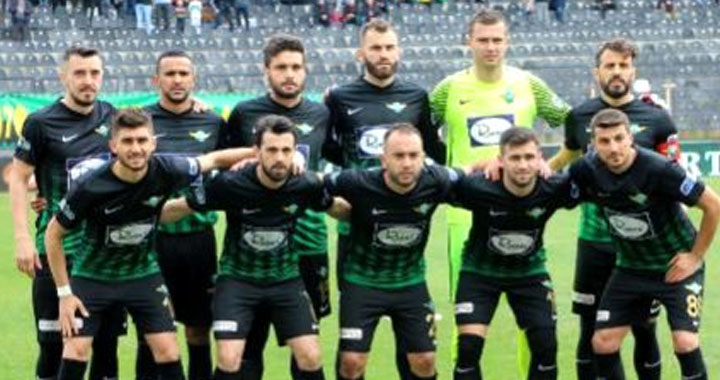 Akhisar'da çifte kupalı kadro dağıldı