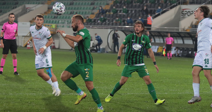 Akhisar şeytanın bacağını kırdı 2-1