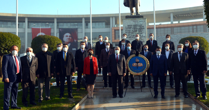 Öğretmenler Günü Çelenk töreniyle kutlandı