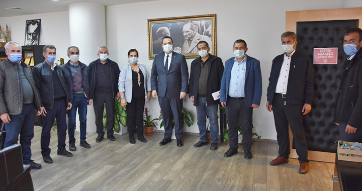 Başkan Besim Dutlulu’dan, Başlamış Ceyhun Karasoy ilkokuluna tablet desteği