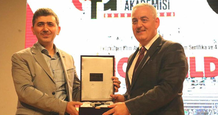 Muhammed Emin Altunkaynak ,Van da ki Kısa film yarışmasında ikincilik ödülü kazandı