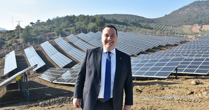 Akhisar Belediyesi’nin ilk Güneş Enerji Santrali açıldı