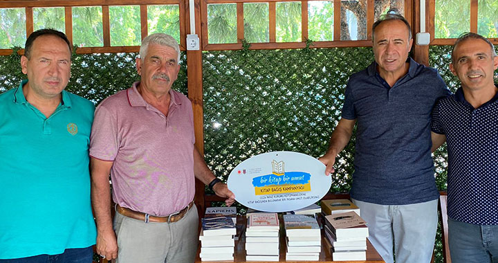 Erzurumlular Derneği “Bir kitap bir umut” kampanyasına destek verdi