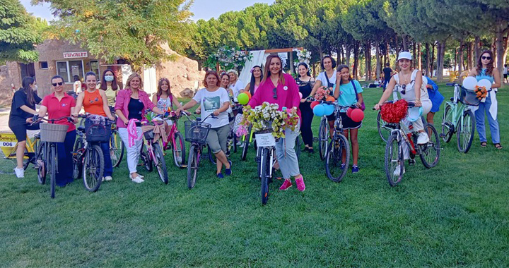 Süslü Kadınlar Bisiklet Turunun ikincisi gerçekleştirildi