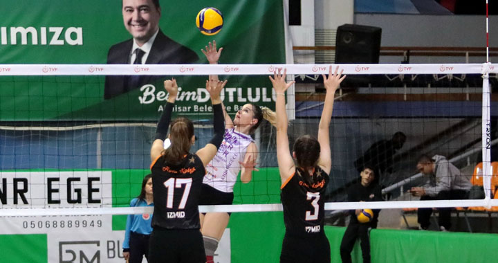 Akhisargücü voleybol takımı, Rota Koleji’ne 3-2 yenildi