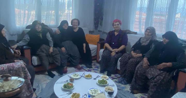 CHP Kadın Kolları, Gökçeahmet Mahallesinde iftar açtı