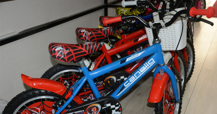 Çocuklara en güzel karne hediyesi bisiklet