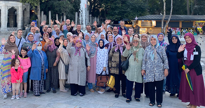 Tatilse Arzum Akhisarlı misafirleriyle bu hafta sonu İstanbul’u fethetti