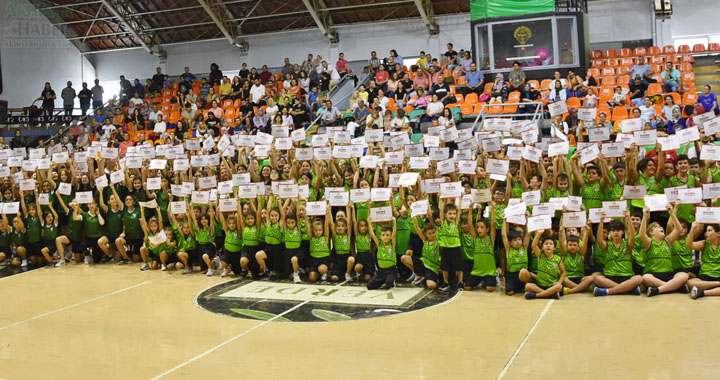 Akhisar Belediyesi’nin yaz spor okullarından bin 500 genç faydalandı