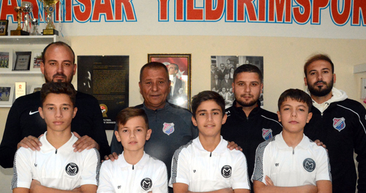 Yıldırımsporlu 4 futbolcu Manisa FK’ya transfer oldu