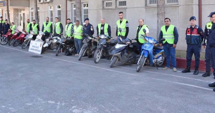 Akhisar'da çalıntı 14 motosiklet sahibine teslim edildi