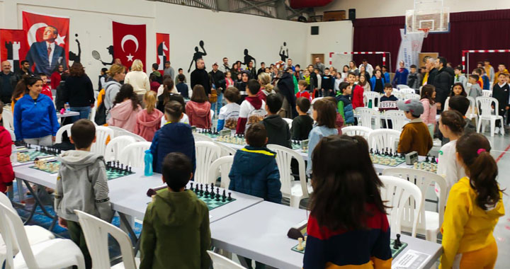 Akhisar Cumhuriyet Bayramı Satranç Turnuvası sona erdi