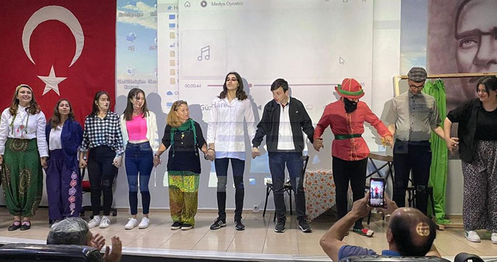 Zeytinliova Anadolu Lisesi sosyal sorumluluk projeleri ile gönül köprüsü kurdu