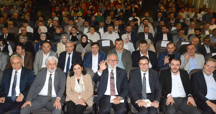 AK Parti İlçe Danışma Meclisi Sinema Salonunda yapıldı