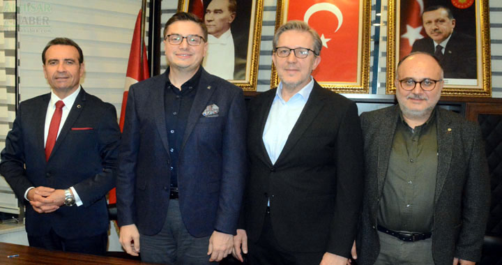 AK Parti Belediye Başkan Aday Adaylarını basına tanıttı
