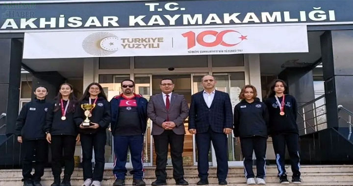 Akhisar Şeyh İsa Anadolu Lisesi Manisa şampiyonu