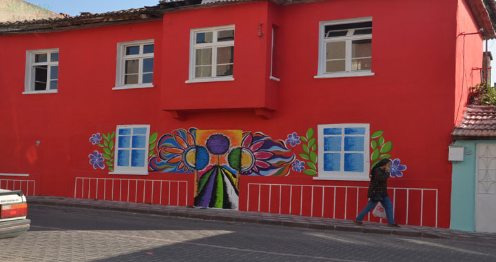 Belediye Eski Akhisar Sokaklarını rengârenk yapıyor