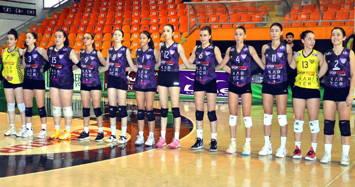 Turgutlu Bld Kültür Sanat Voleybol takımını, Akhisargücü’nü 3-2 mağlup etti