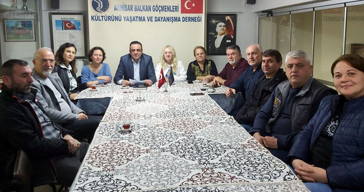 BAL-GÖÇ, Türkçe Eğitim Bayramını açıklama yaparak kutladı
