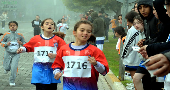 250 Öğrenci Atatürk için koştu