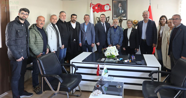 Başkan Dutlulu, Akhisarspor Başkanı Alanç’ı ziyaret etti